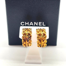 Orecchini originali CHANEL Coco Mark mezzo cerchio inciso GP 16,17 g con scatola SK060374