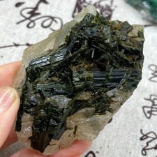 289g Tormalina verde naturale