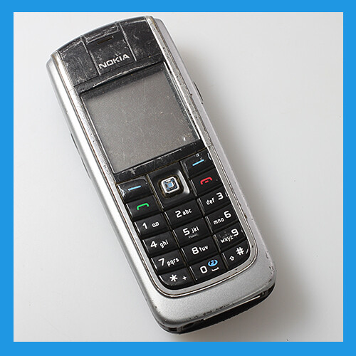 Vecchio cellulare vintage - vecchio,