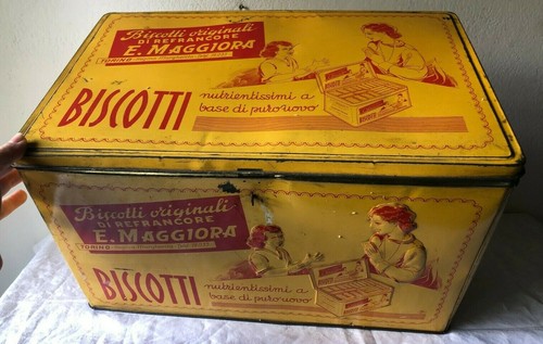 Vecchia scatola pubblicitaria