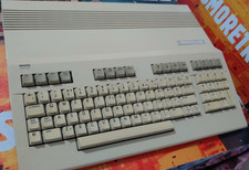 Computer Commodore 128 8 bit