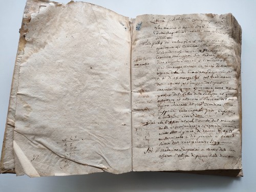 Libro manoscritto con - libro,