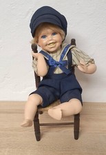 Bambola di porcellana ragazzo
