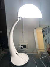Lampada da tavolo Virgola