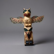 Totem vintage 4" intagliato e