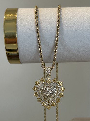 Grande collana con ciondolo