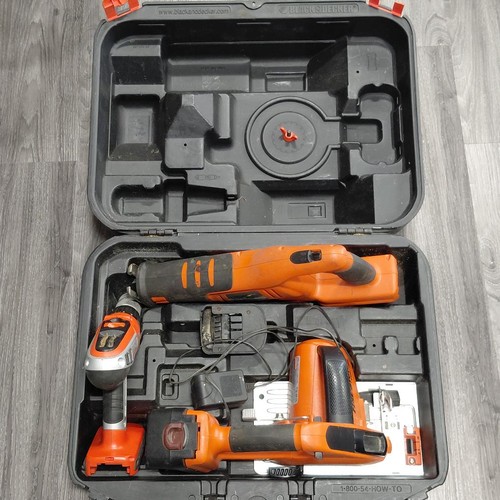 Black decker firestorm 18v - black,