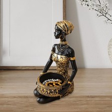 Statuetta di donna etnica