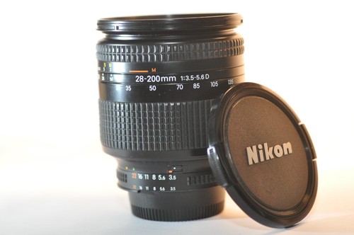 Nikon nikkor 200 mm - af,