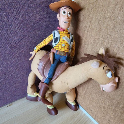 Peluche bullseye e - 17", pull