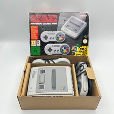 Nintendo Classic Mini SNES Completo di Scatola e Accessori + 2 controller