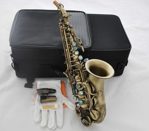 Antico sassofono soprano curvo