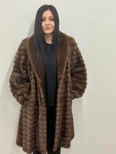 Passeggino orizzontale in pelliccia di visone marrone taglia 12 pellicce 