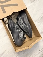 Taglia 6 - Adidas Yeezy 700 V3