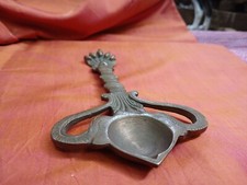 Antica lampada ad olio indiana