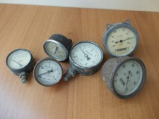 Lot of pressure gauges car and