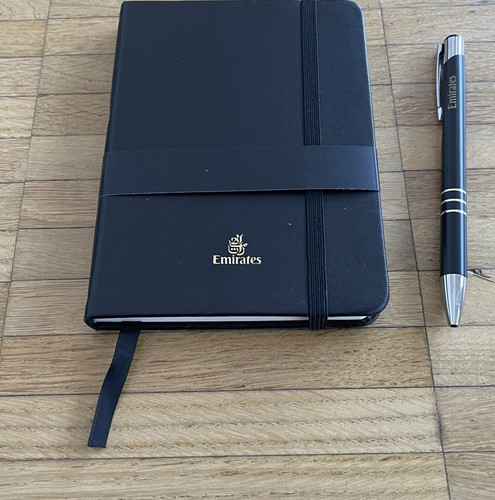 Quaderno emirates first class - first,
