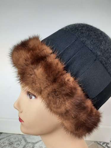 Cappello cloche con bordo in - a,