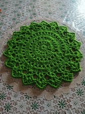 Centrino Fatto A Mano Ad Uncinetto Colore Verde