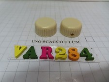 VAR284 MANOPOLE TIPO RADIO US 2P. VINTAGE D.32mm FORO 6mm CON VITINE. VEDI FOTO