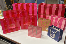 9 sacchetti regalo shopping