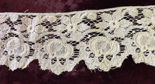 PIZZO ANTICO - bordo fiorito - 1 metro - pizzo antico