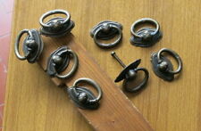 N° 8 VECCHIE MANIGLIE IN OTTONE AD ANELLO PER MOBILI VARI CON VITI IN OTTONE -