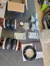 Sospensioni pneumatiche con kit compressore 12V per Ford Transit  Borsa Pirelli
