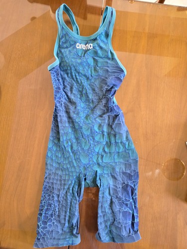 Arena donna carbon - arena,