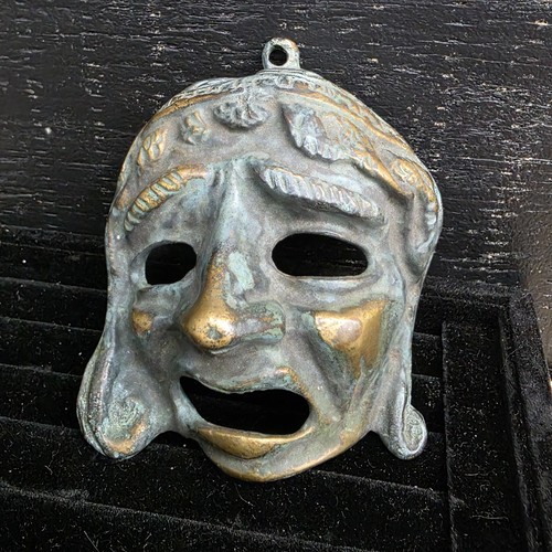 Maschera teatro tragedia