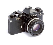 Nikon FE2 nera + Nikon Lens Series E 50 mm 1:1,8