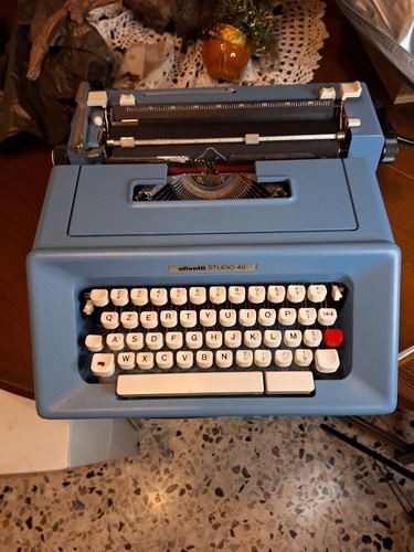 Antica macchina scrivere - antica,