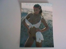 CARTOLINA PIN UP GIOVANE DONNA