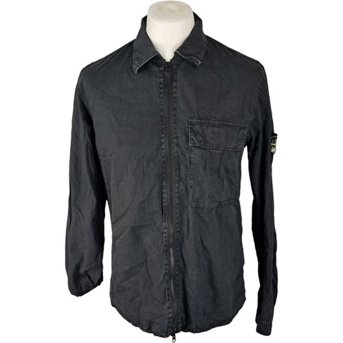 Stone island field - island,