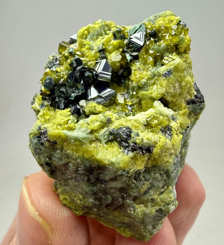 Cristalli vesuvianite - cristalli, gm