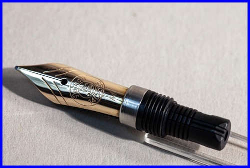 1985 pelikan medium punta - 1985, gold