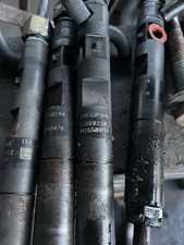 4 INIETTORI marca DELPHI