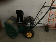 piccola spala neve in buone condizioni. Usata poco. Vendo per inutilizzo. 