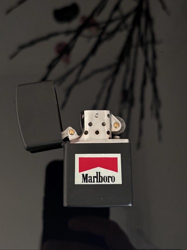 Marlboro black zippo vintage - black, zippo,