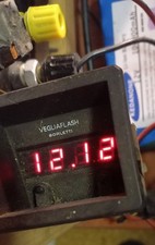 Orologio digitale auto