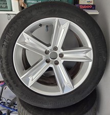 4 cerchi lega Audi Q8 r20