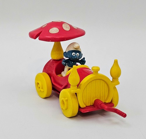 Puffo autista con auto kinder - puffo,