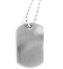 Collana con ciondolo piastrina