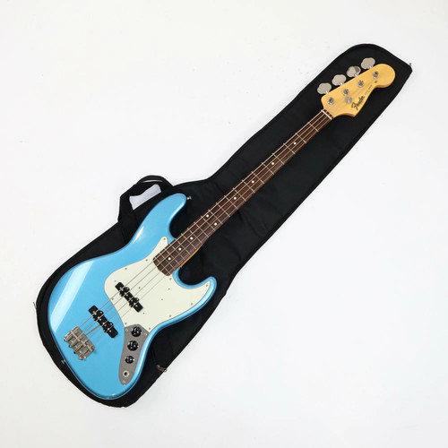 Electric bass fender made - bass, in