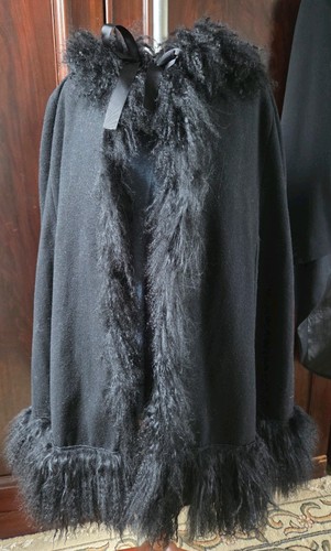 Antico mantello batik nero