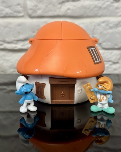 Casa dei puffi con personaggi - puffi,