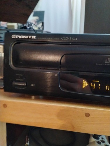 Pioneer laserdisc player - pioneer,