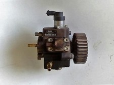 Pompa carburante iniezione Gasolio BOSCH  BMW 320 D anno 2003 2004 ricambi usati