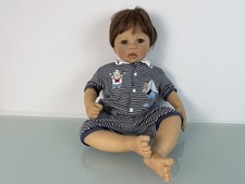 Bambola artistica bambola Monika Levenig bambola in vinile 56 cm. Ottime cond...