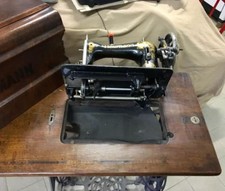 macchina da cucire antica NAUMANN con coperchio ed intarzi 